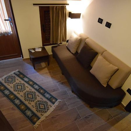 Kale Guesthouse Gjirokastër Exteriör bild