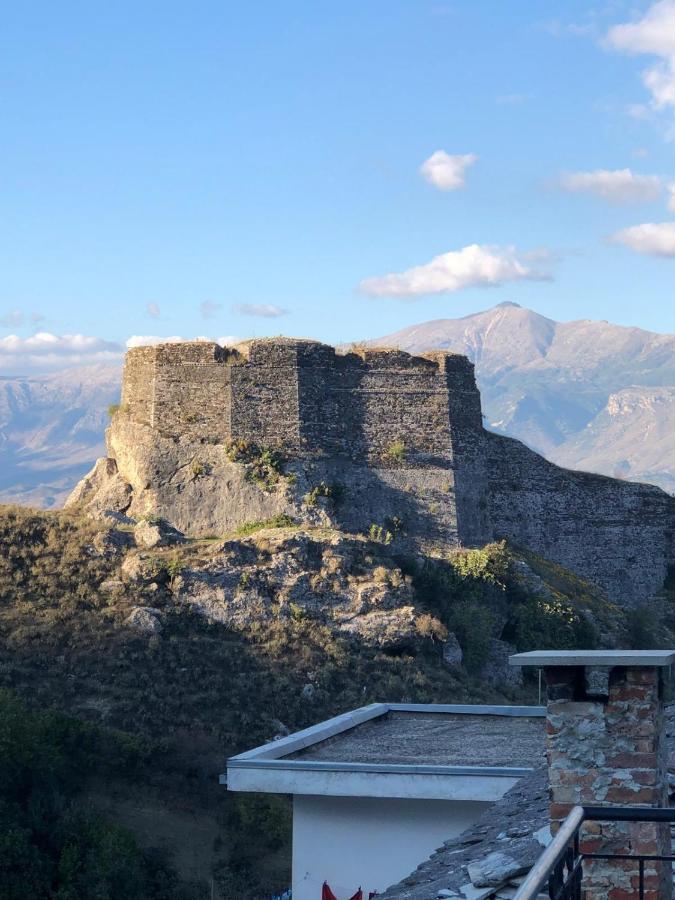 Kale Guesthouse Gjirokastër Exteriör bild