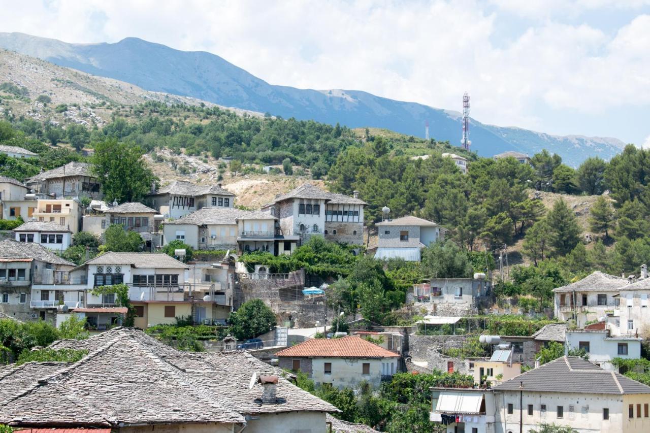 Kale Guesthouse Gjirokastër Exteriör bild