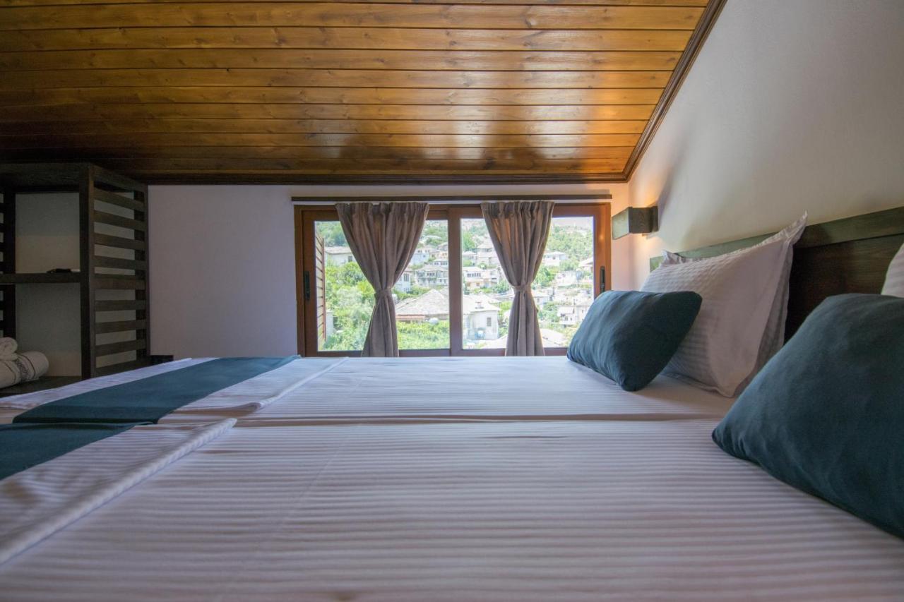 Kale Guesthouse Gjirokastër Exteriör bild