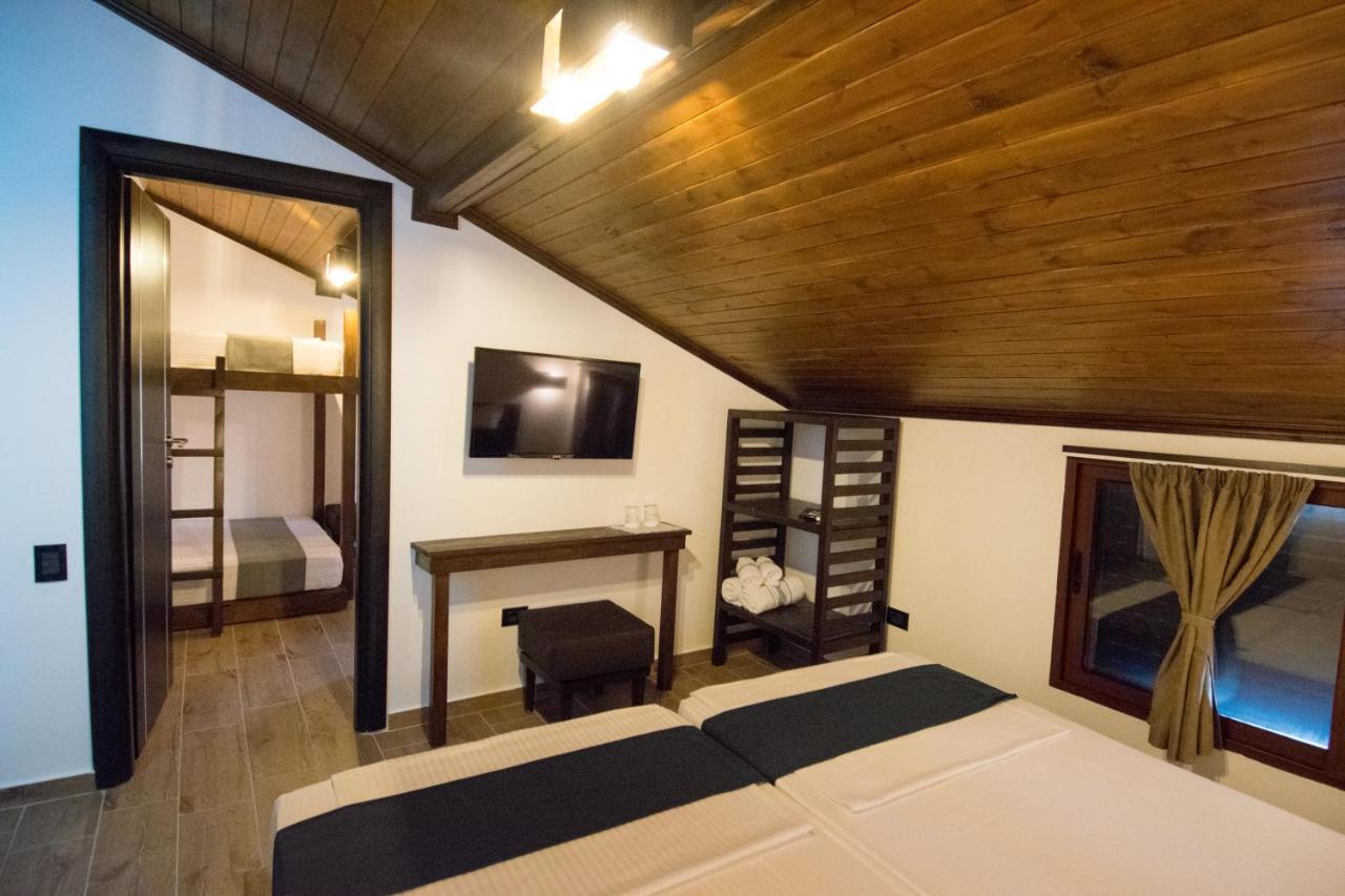 Kale Guesthouse Gjirokastër Exteriör bild